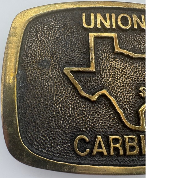Union Carbide Belt Buckle 1980 Seadrift Texas Safety Awareness Brass Tone Good - Picture 2 of 5